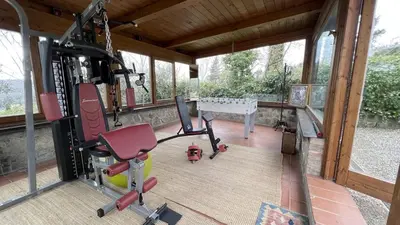 Palestra o centro fitness di Spacious Villa with Private Pool & Garden near Chianti