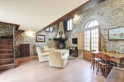 Area soggiorno di Spacious Villa with Private Pool & Garden near Chianti
