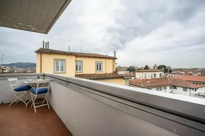 Balcone o terrazza di GuestHost - The Sky Of Florence - Orti Oricellari Apartment