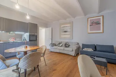 Cucina o angolo cottura di Appartamento nel centro di Firenze sul fiume Arno