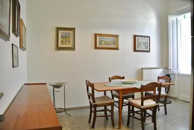 Area soggiorno di Vintage Petrella relax e atmosfera fiorentina