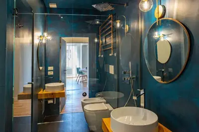 Bagno di Contemporary Apartment near Lungarno Cellini