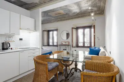 Cucina o angolo cottura di UNYCA - La Loggia Florence Central