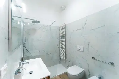Bagno di UNYCA - Florence Elegant Three-Bedroom Apartment