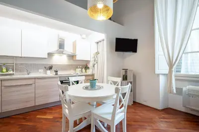 Cucina o angolo cottura di GuestHost - Sant'Ambrogio Vibes - Florence Lovely Apartment