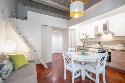 Cucina o angolo cottura di GuestHost - Sant'Ambrogio Vibes - Florence Lovely Apartment
