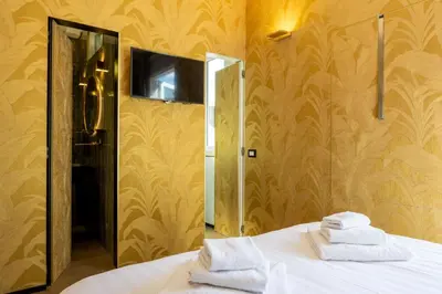 Letto o letti in una camera di Ponte Vecchio Terrace Suite with Jacuzzi