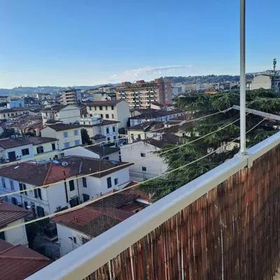 Vista generica su Firenze o vista sulla città dall'interno dell'appartamento
