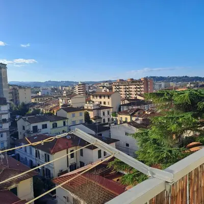 Vista generica su Firenze o vista sulla città dall'interno dell'appartamento