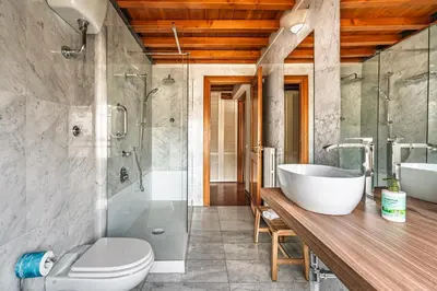 Bagno di Holiday AD Rondinelli, Firenze