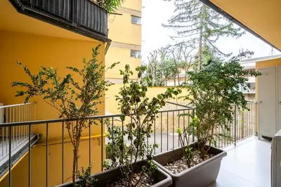 Balcone o terrazza di NEW - 2 Min Metro Batoni - Luxury Apt con Posto Auto
