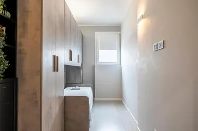 Planimetria di NEW - 2 Min Metro Batoni - Luxury Apt con Posto Auto