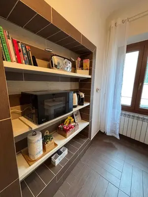 Biblioteca nell'appartamento