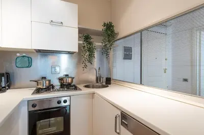 Cucina o angolo cottura di 2 minutes from the station Charming apartment