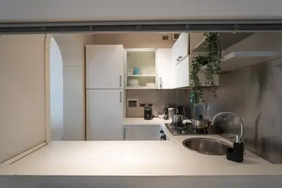 Cucina o angolo cottura di 2 minutes from the station Charming apartment