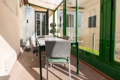 Balcone o terrazza di Dimora storica vicino a Ponte Vecchio e Uffizi