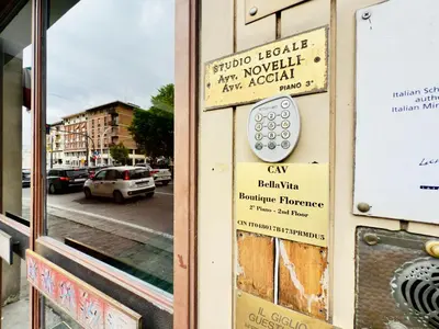 Certificato, attestato, insegna o altro documento esposto da BellaVita Boutique Florence