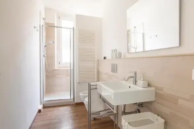 Bagno di Tra Duomo e Uffizi Appartamenti moderni nel cuore dell'arte