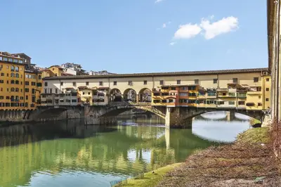 Vista sul fiume nelle vicinanze dell'appartamento