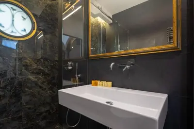 Bagno di Monalda Tower