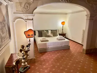 Letto o letti in una camera di San Niccolò a Olmeto, Torre e Chiesa del XIII secolo