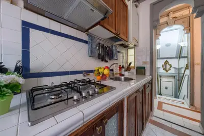 Cucina o angolo cottura di Duomo - Station 2 Minutes Away - Casa degli Specchi