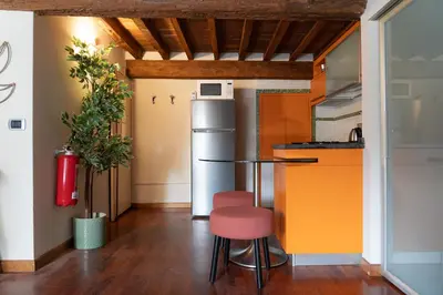 Cucina o angolo cottura di Central & Lovely studio