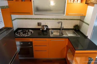 Cucina o angolo cottura di Central & Lovely studio