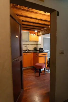 Cucina o angolo cottura di Central & Lovely studio