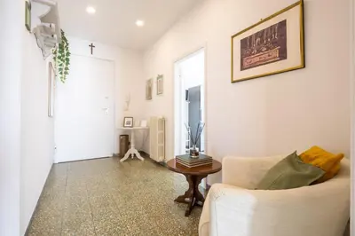 Area soggiorno di Three-Bedroom Florence Home