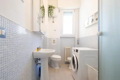 Bagno di Three-Bedroom Florence Home
