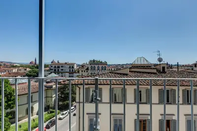 Vista generica su Firenze o vista sulla città dall'interno dell'appartamento