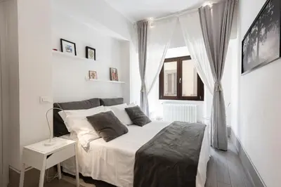 Letto o letti in una camera di San Antonino Elegant Renovated Cosy Central Plus