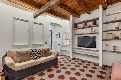 TV o dispositivi per l'intrattenimento presso GOLDEN LUXE - Bloomhouse Appartamento di charme centro storico