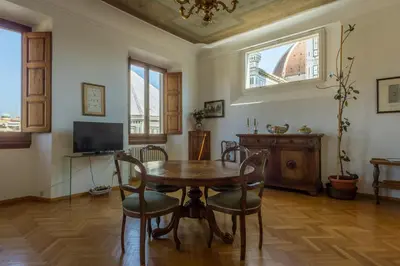 TV o dispositivi per l'intrattenimento presso The Suite Dome Apartment by Mamo Florence