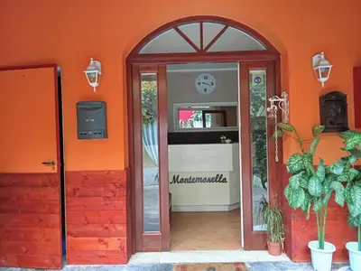 Facciata o entrata di Hotel MonteMorello