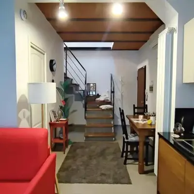 La casa di E