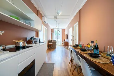 Cucina o angolo cottura di Burchiello Chic Stay-With Green View In Quiet Florence