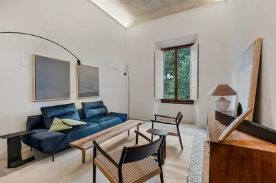 Area soggiorno di Three Rooms D'AZEGLIO 12