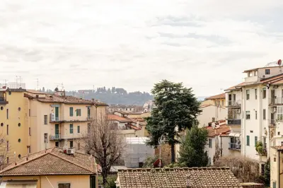 Vista generica su Firenze o vista sulla città dall'interno dell'appartamento
