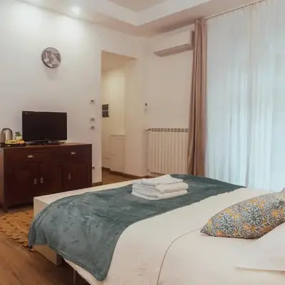 Antonino Warm Escape Near Florence's Treasures