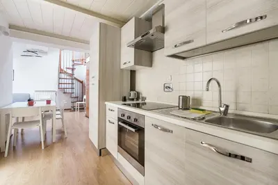 Cucina o angolo cottura di Window on the Arno II Netflix, WiFi, AC