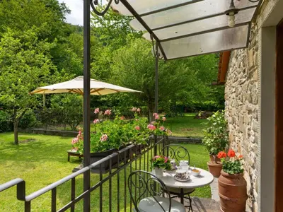 Giardino di Holiday Home Sant'Ansano by Interhome