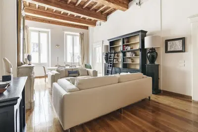 Area soggiorno di Luxury Nest in Historic Florence