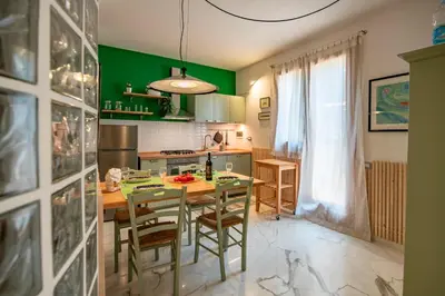 Cucina o angolo cottura di Un'oasi di pace vicino al centro storico