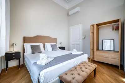 Letto o letti in una camera di YD Comfort & Style in Central Florence 3BR Apartment