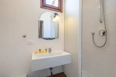 Bagno di Sant'Ambrogio 3-Bedroom Apartment