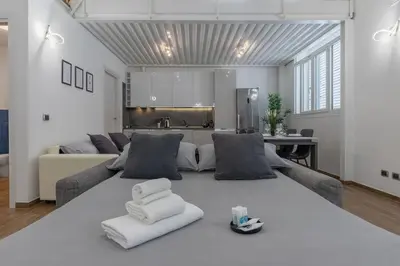 Letto o letti in una camera di Valentini Luxury Loft-18 by train to Florence-PARKING FREE