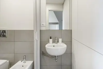 Bagno di Elegant Apartment in the Heart of Florence