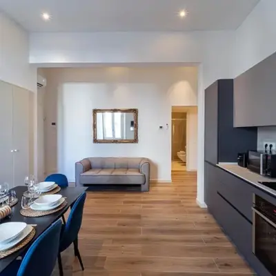 UNYCA - Elegant 3-bedroom Apartment in Florence